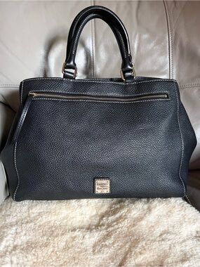 Dooney & Bourke Pebble Grain Leather Satchel Black Classic Minimalist lic Soft